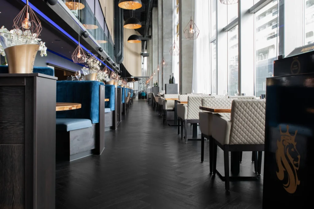 PVC visgraatvloer in restaurant Aqua Asia in Rotterdam